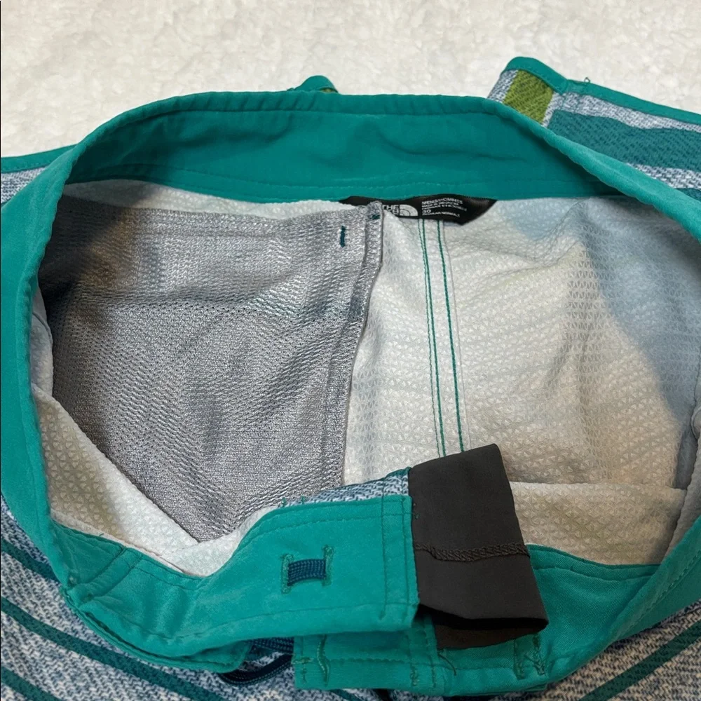 The North Face Teal green blue striped swim trunks board shorts size 30